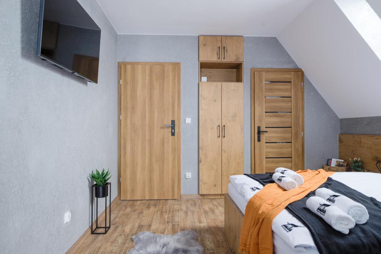 Wolfpack Guest House Бялка Татранска Екстериор снимка