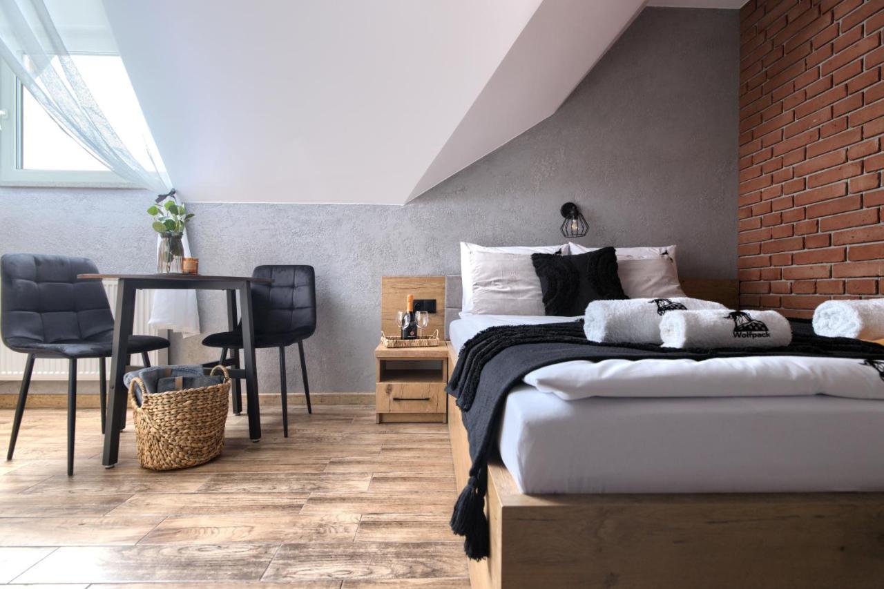 Wolfpack Guest House Бялка Татранска Екстериор снимка