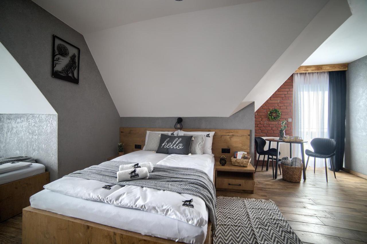 Wolfpack Guest House Бялка Татранска Екстериор снимка
