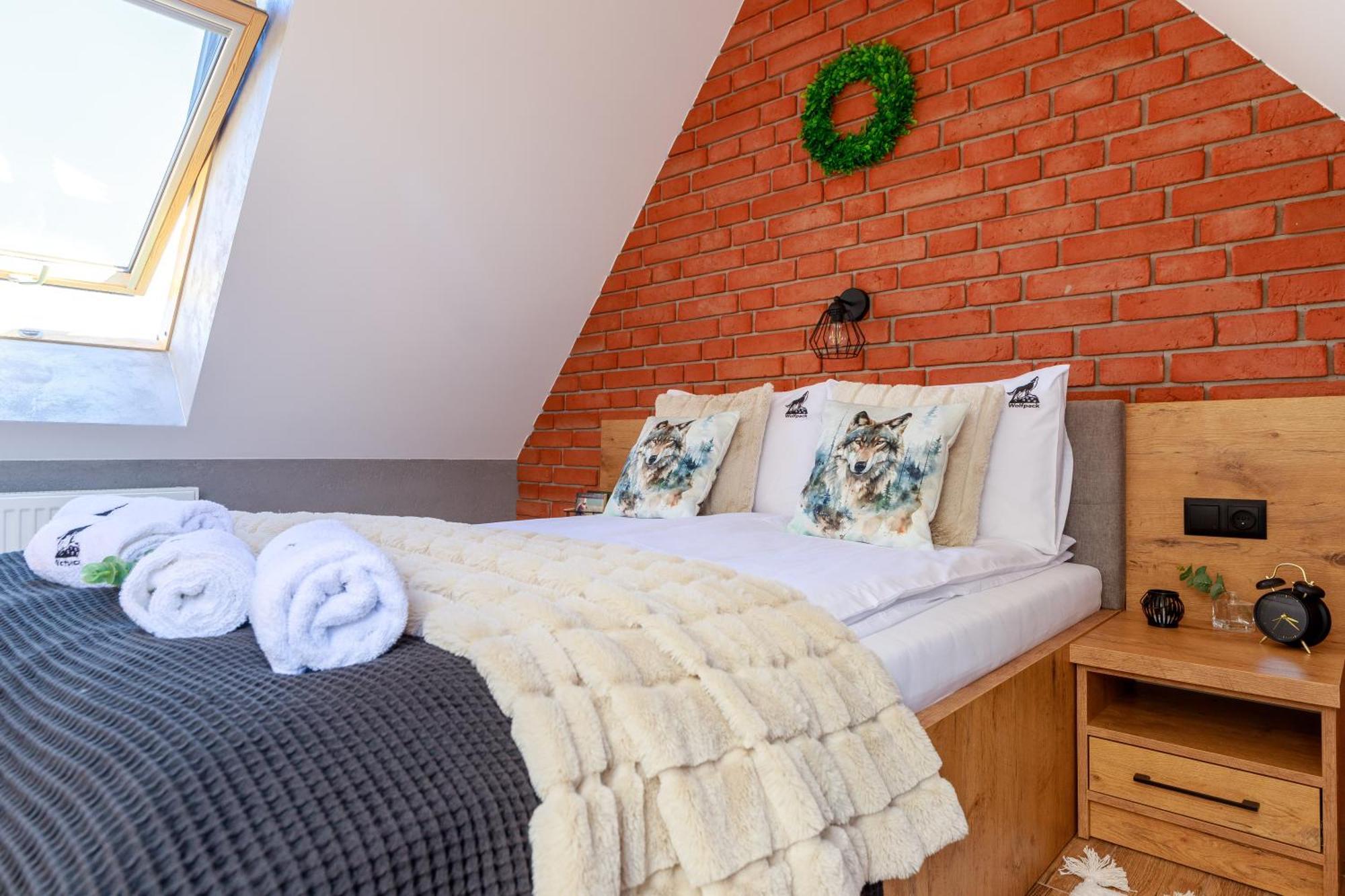 Wolfpack Guest House Бялка Татранска Екстериор снимка