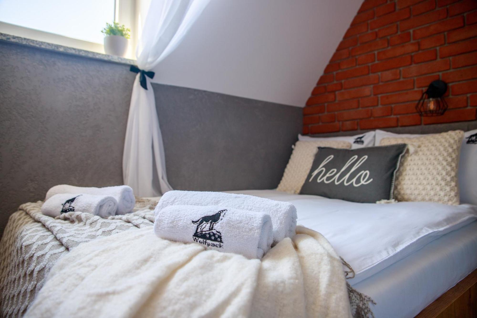 Wolfpack Guest House Бялка Татранска Екстериор снимка