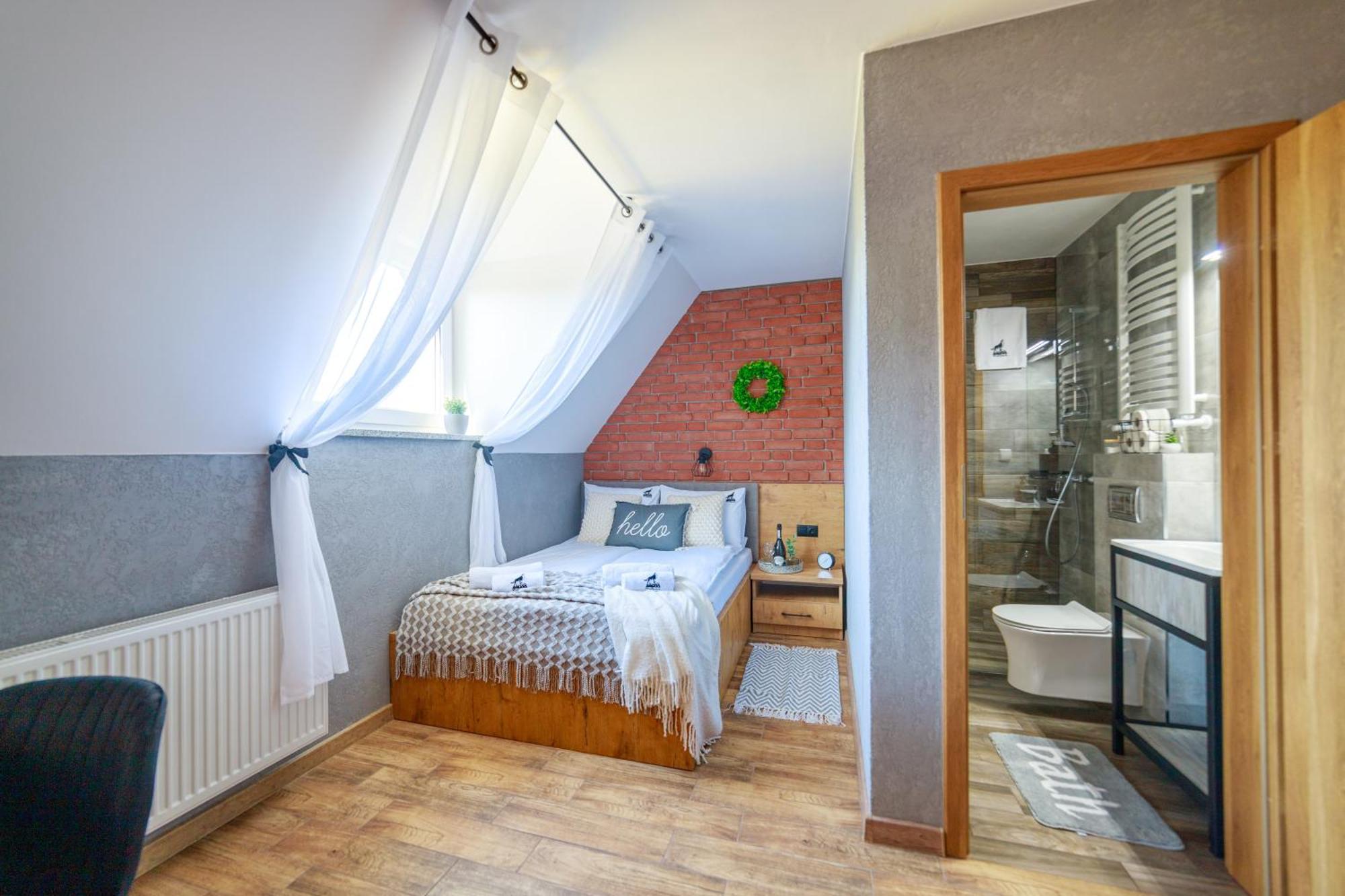 Wolfpack Guest House Бялка Татранска Екстериор снимка