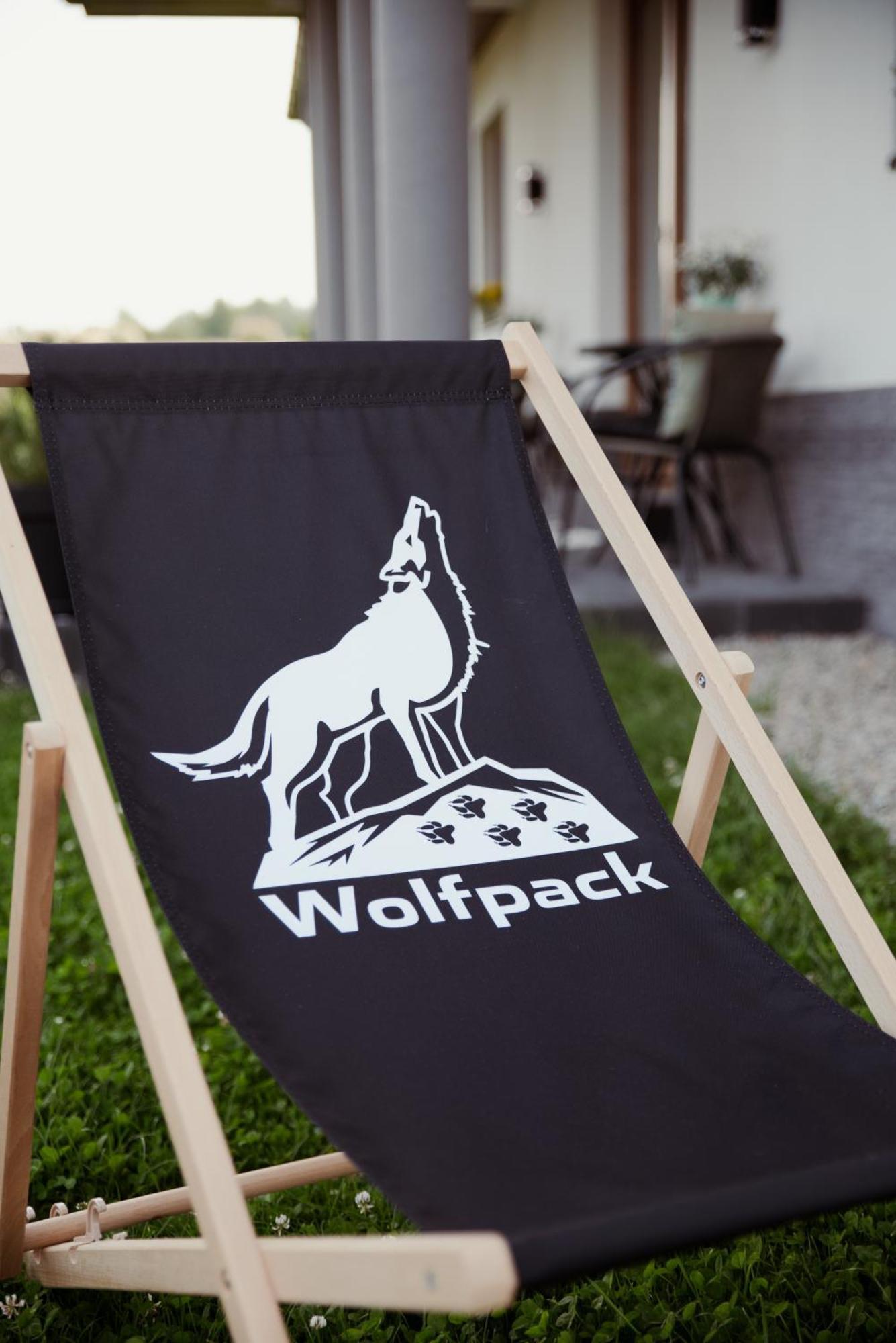 Wolfpack Guest House Бялка Татранска Екстериор снимка